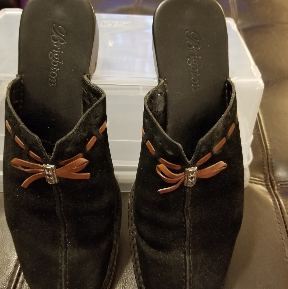 Brighton black suede slip-ons - size 8M